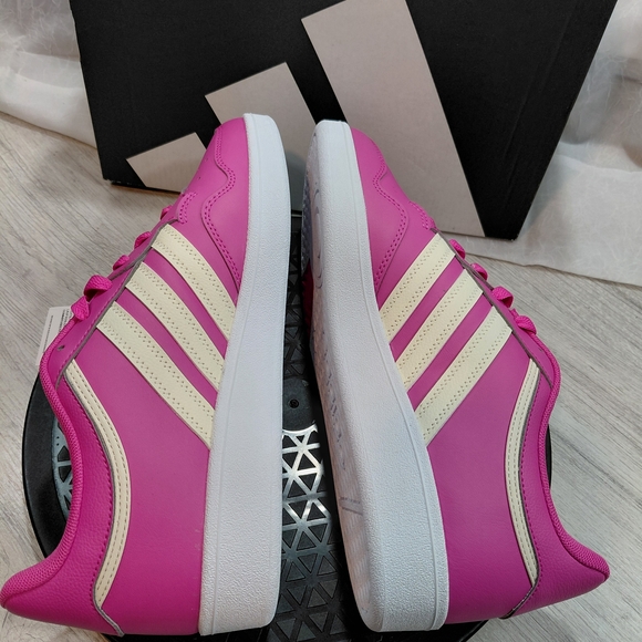 NEW Adidas Women's Hoops 4.0 White & Cream Full Leather Upper SIZE 9.5 Sneakers - Picture 5 of 15